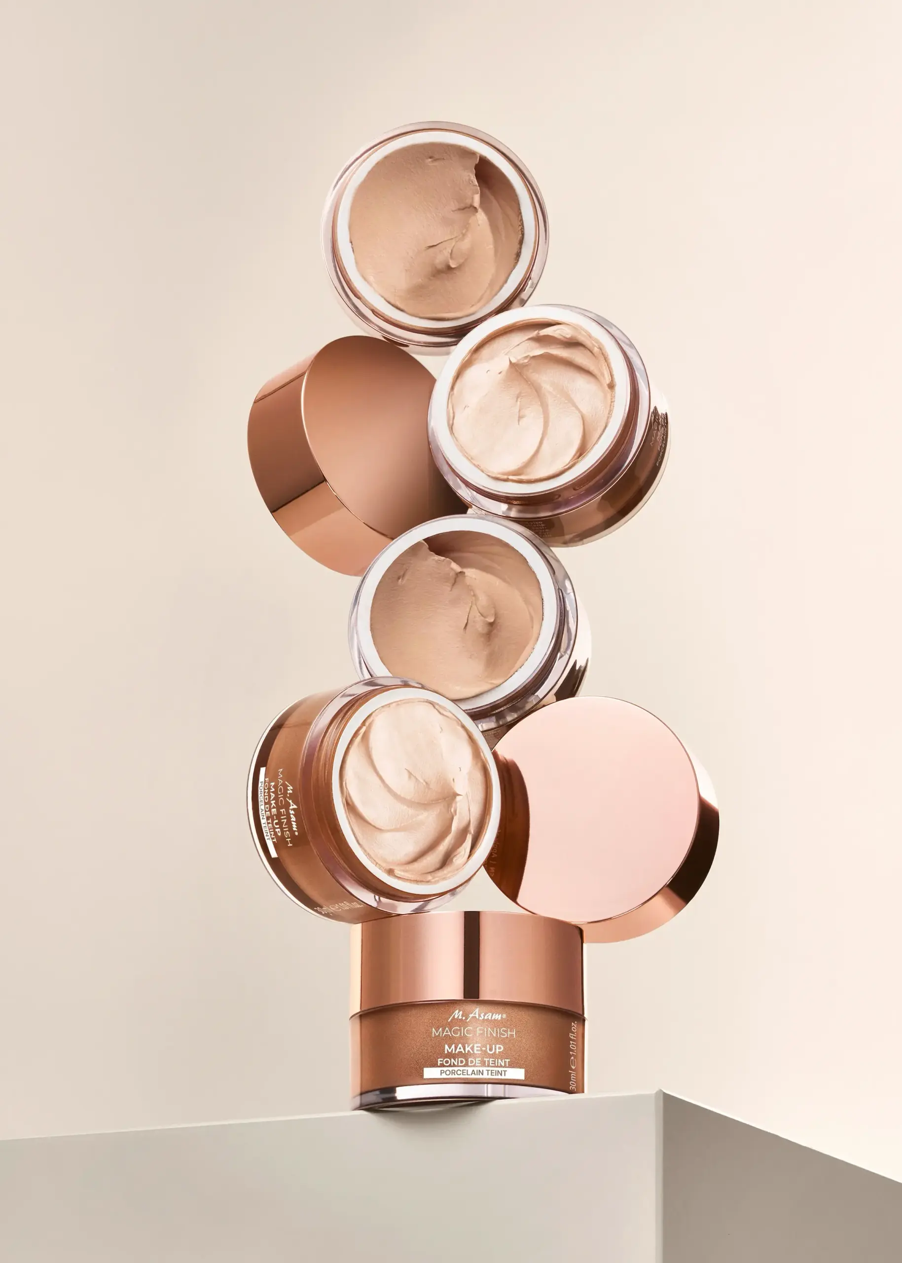 MA_MF_Make_up_Mousse_Shades_Mix_Clean_PGI2cut