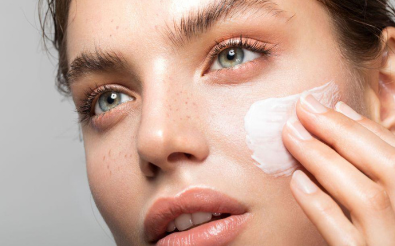 Kết hợp dưỡng ẩm phục hồi